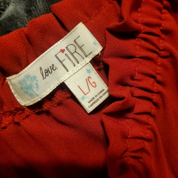 Red Off The Shoulder Shirt - Picture 2 of 2